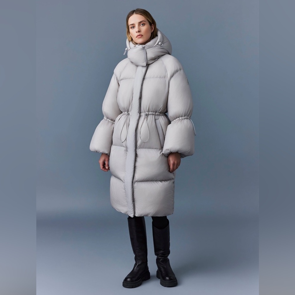 Mackage Lenzi Water Repellent 800 Fill
Power Down Puffer Coat